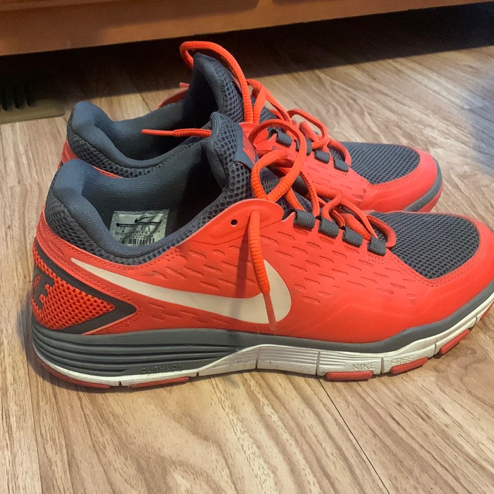 Nike gray and orange freexilla dual pull trainers. Men size 9